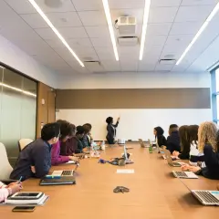 Jak stworzyć viralowy content na TikToku? Praktyczne wskazówki dla marek