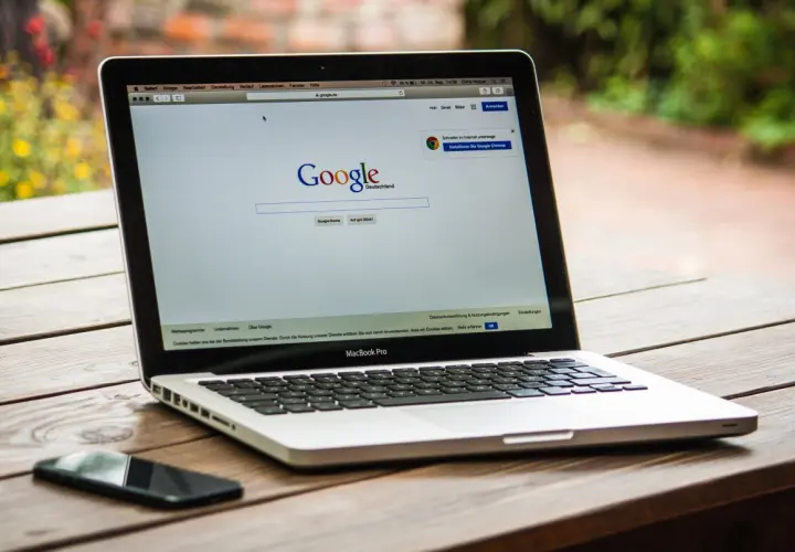 Google AdWords Ads od Artefakt